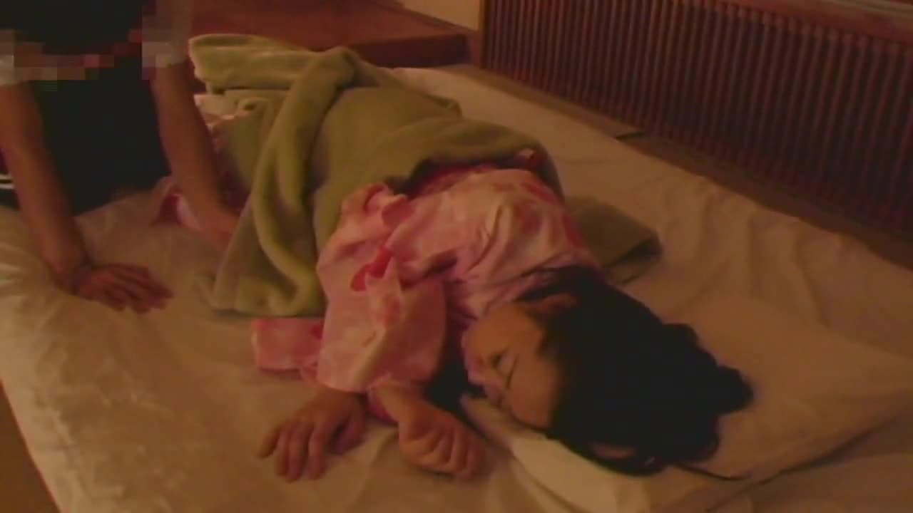【素人】アラサー巨乳OL温泉一人夜這いかけられ旅 - FC2 Video (Adult)